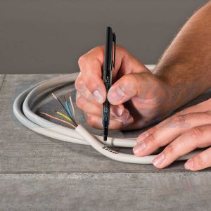 Перманентен маркер LYRA Duo 0.5-1 мм, черен